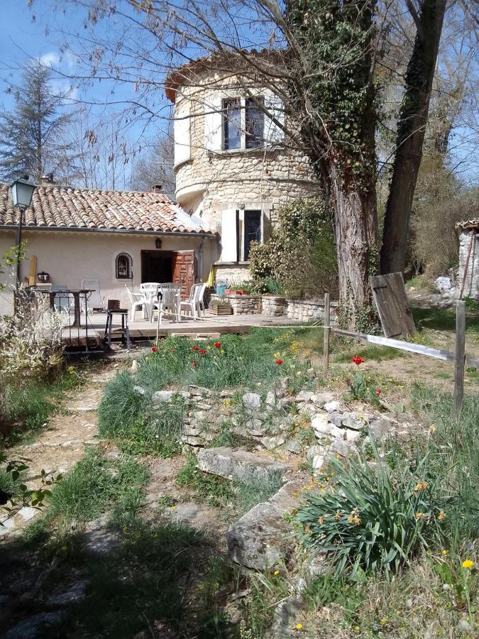 Les Favouilles - Gite & Chambres D Hotes Dauphin Buitenkant foto
